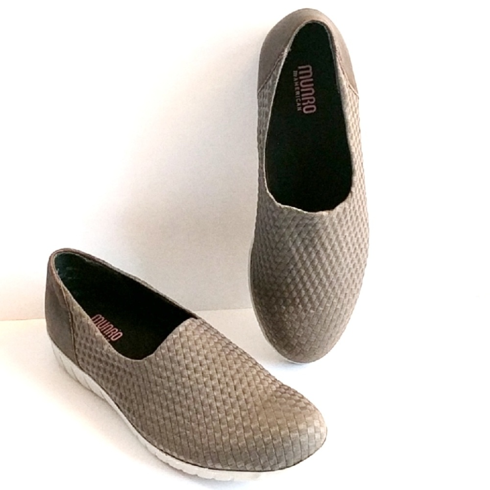 9.5W Munro Grey Slip On Shoes - Wide Size